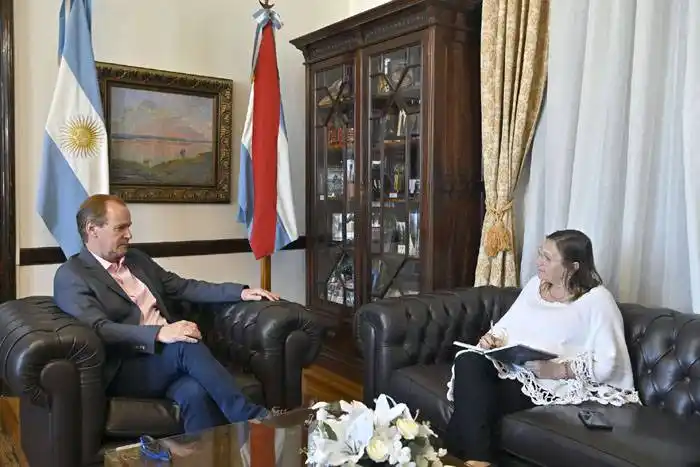 Bordet creará la figura del  defensor de niños, niñas y  adolescentes de la provincia