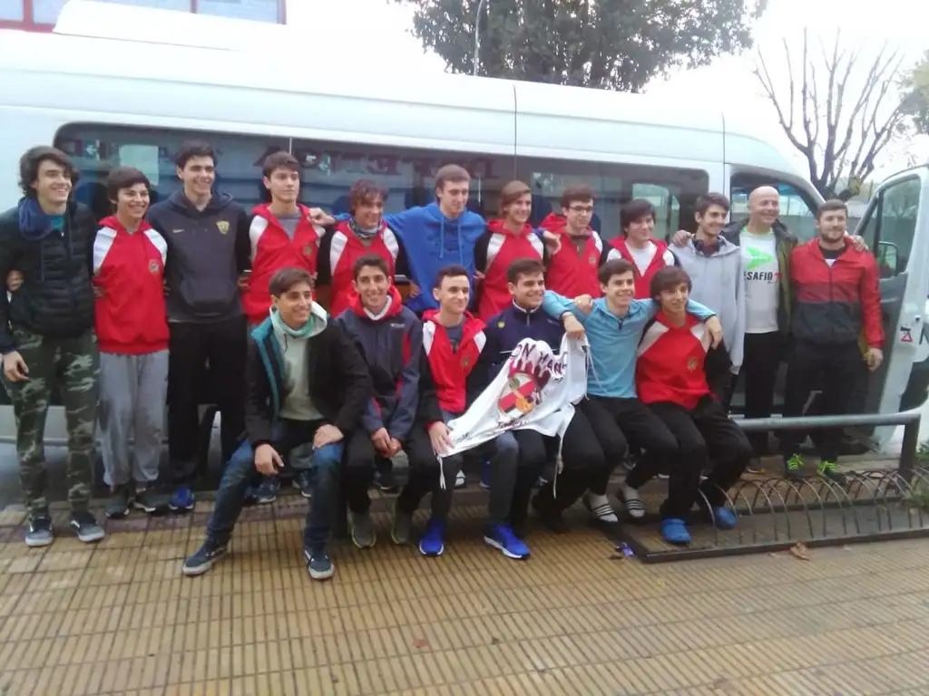Debut con derrota para los cadetes de Defensa Tandil
