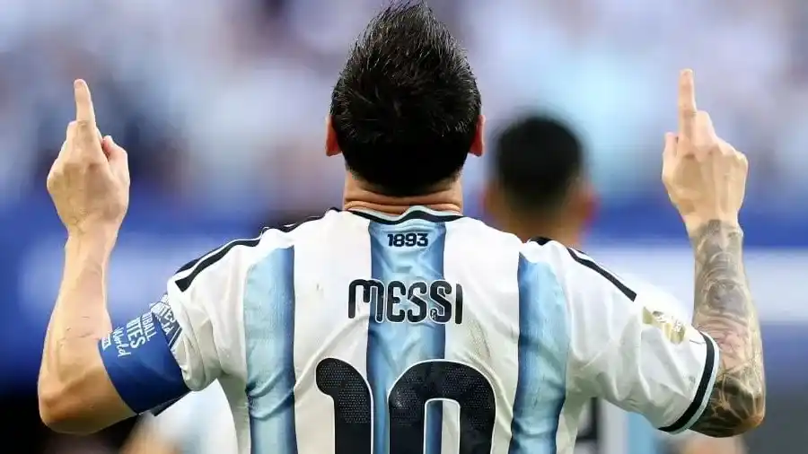 Centro para el descuento y autor del empate: aporte crucial de Messi para darlo vuelta.