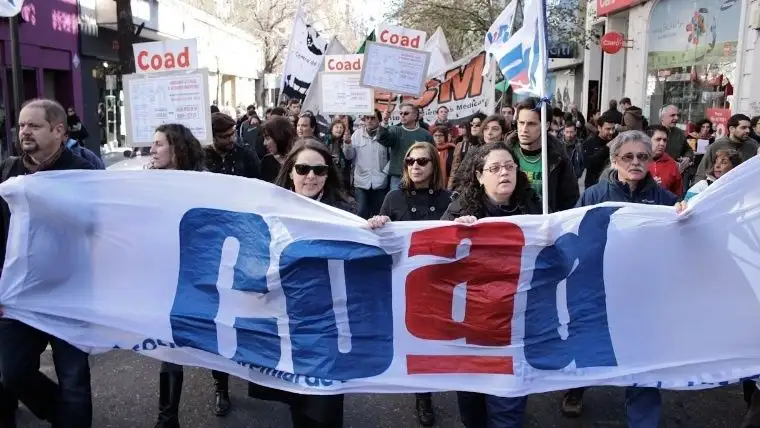 Paro por tiempo indeterminado de docentes universitarios