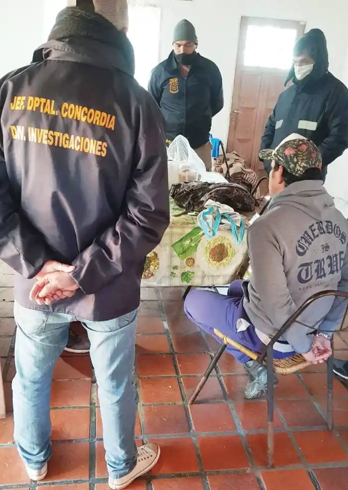 Dos hermanos quedaron  detenidos luego de un  despliegue de allanamientos en Concordia y Paraná