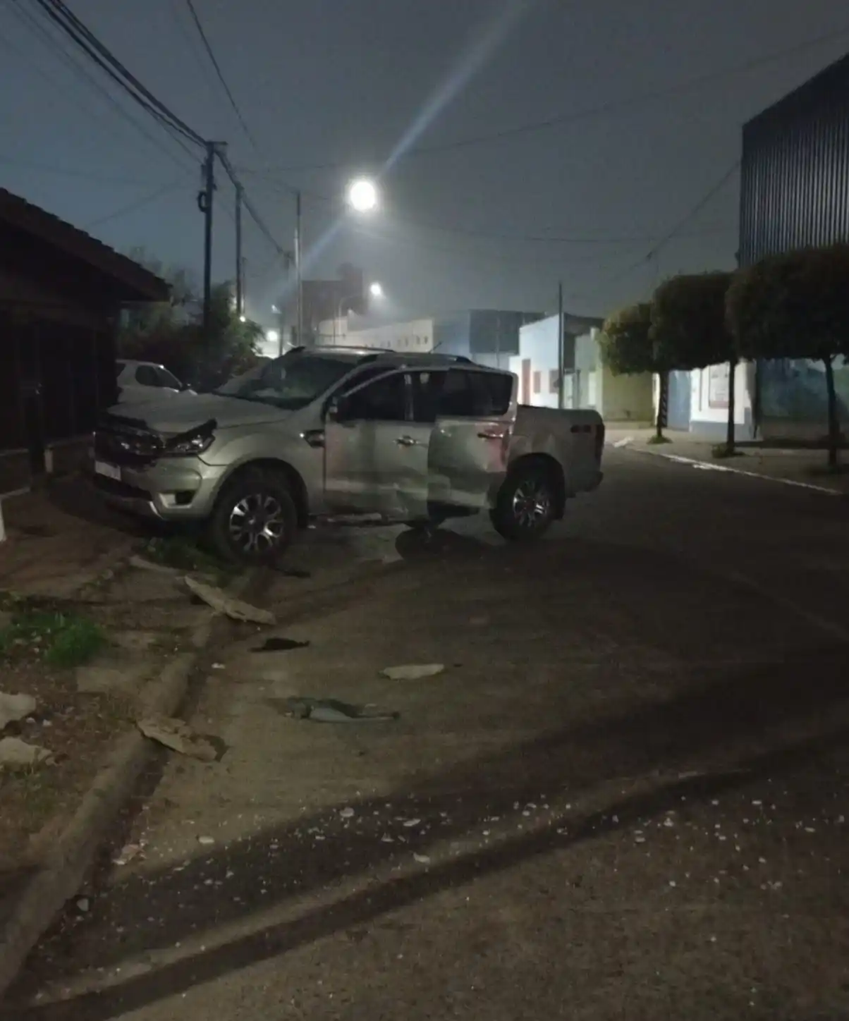 Tres jóvenes debieron ser hospitalizados tras un importante accidente