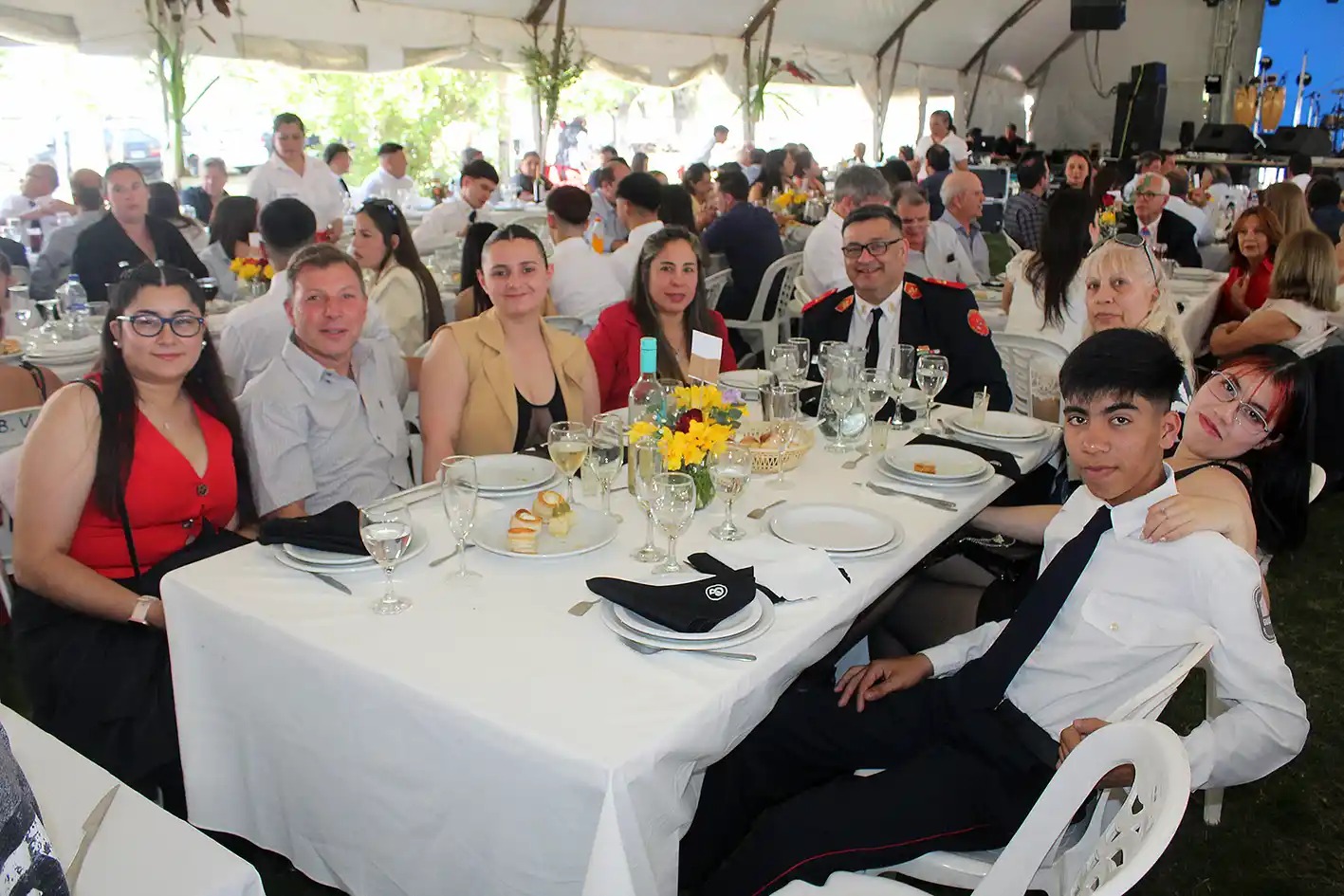 Gran almuerzo de Bomberos en imágenes