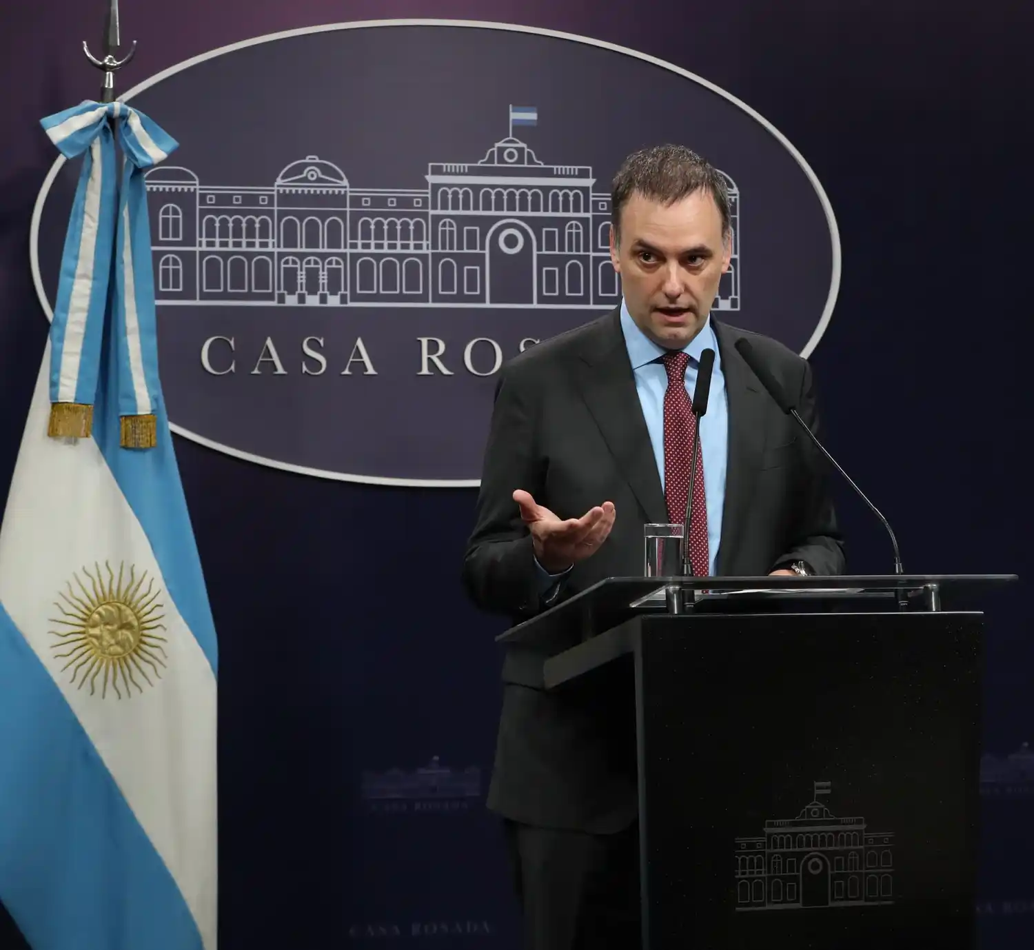 El Gobierno presiona a los gobernadores con prorrogar el Presupuesto 2023