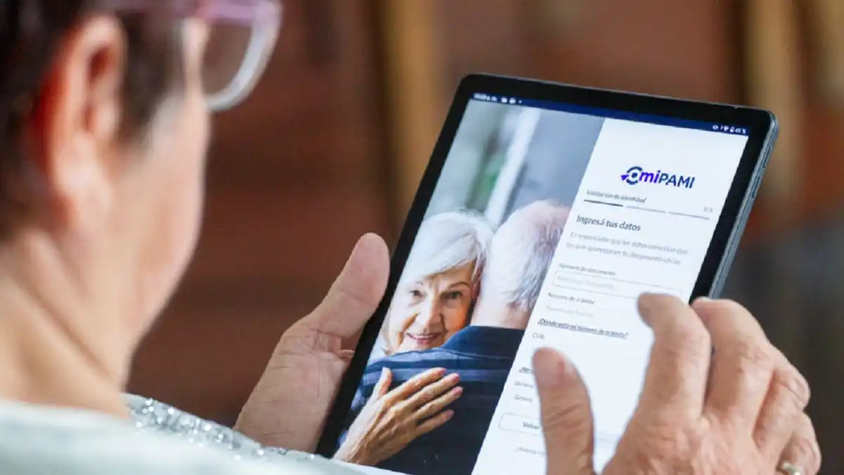 La decisión aparece en un contexto marcado por el crecimiento de intentos de fraude digital, robo de cuentas y estafas virtuales.