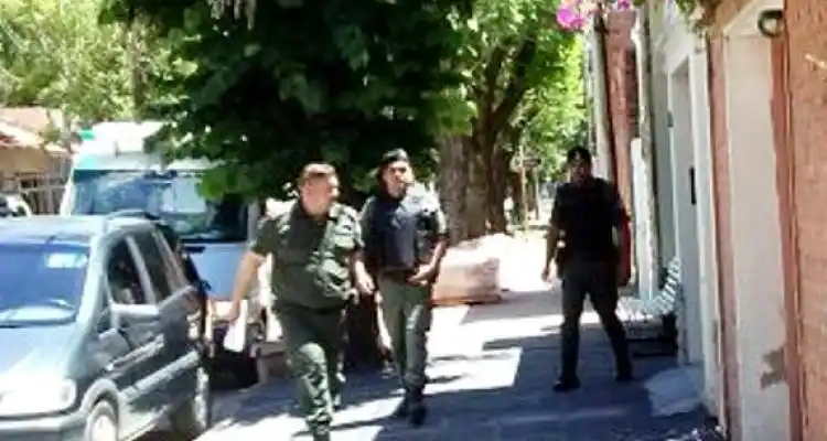 La fuerza pública fue a buscar al exintendente Donatti, pero no estaba en condiciones de declarar