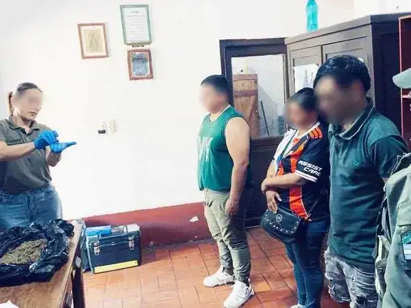 Detuvieron en Clorinda a pasajero que llevaba 
casi un kilo de marihuana adosado a la espalda