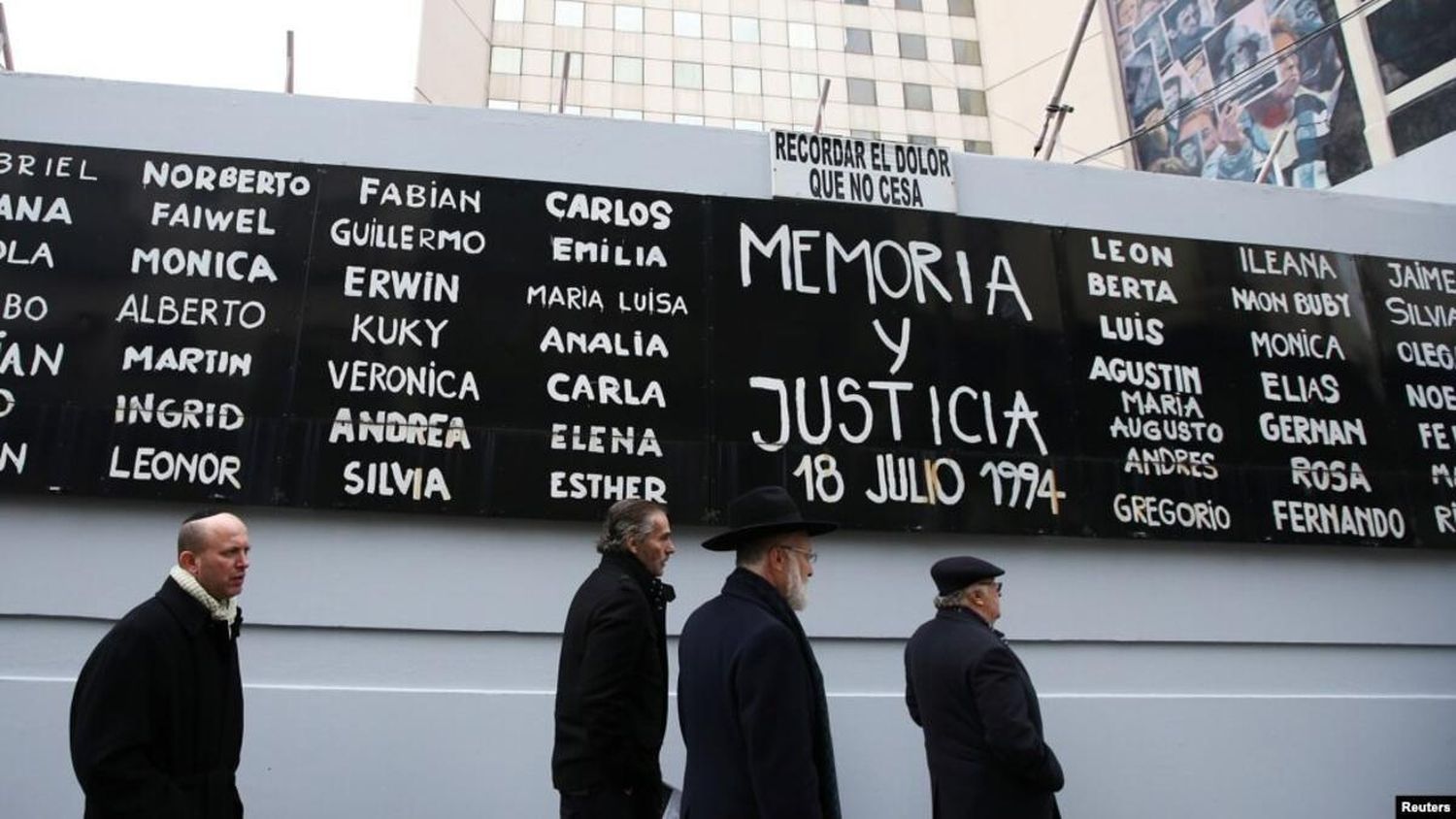 Refuerzan la seguridad en aeropuertos e instituciones religiosas judías del país