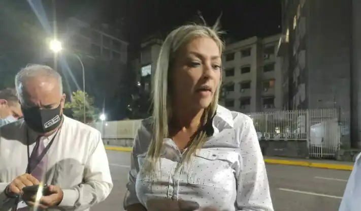 ¡ALERTA! Periodista Mildred Manrique denuncia irrupción de FAES en su domicilio