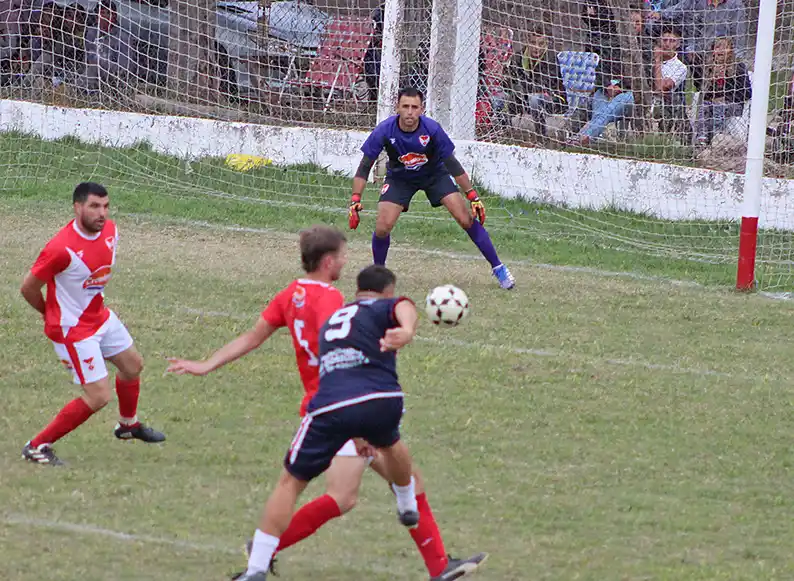 Quilmes ganó 2-0 y parece imparable