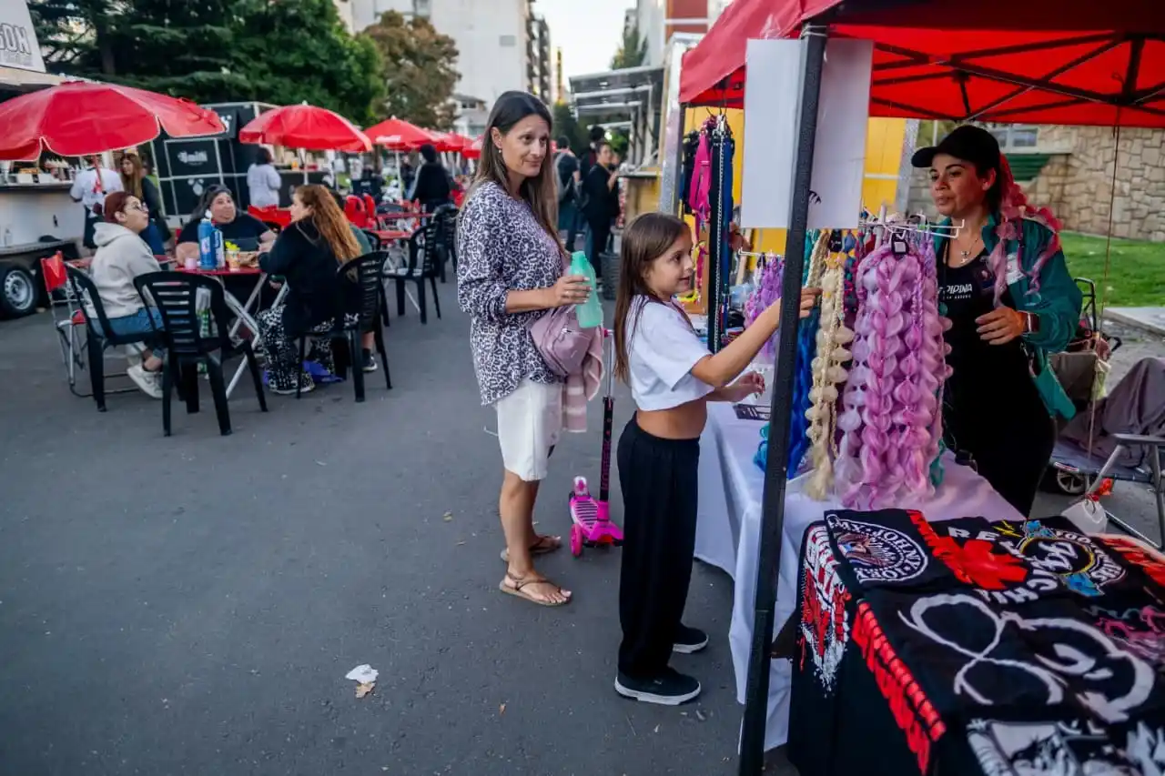 Las actividades se desarrollaron durante el fin de semana largo en Plaza Mitre y Plaza España.