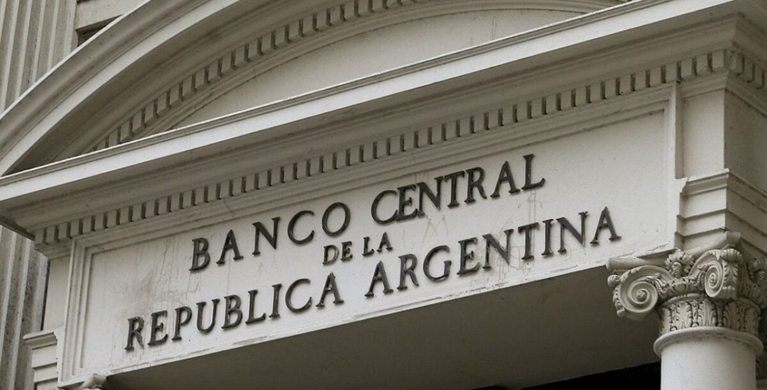 El Banco Central subió la tasa de interés de referencia a 44,5%