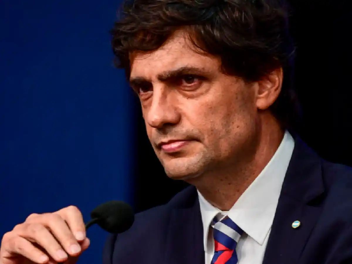 Lacunza dijo que “se tardó demasiado” en acordar la renegociación de la deuda