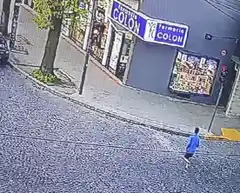 Buscan a un pervertido que le enseñó sus partes íntimas a una niña de 12 años 
