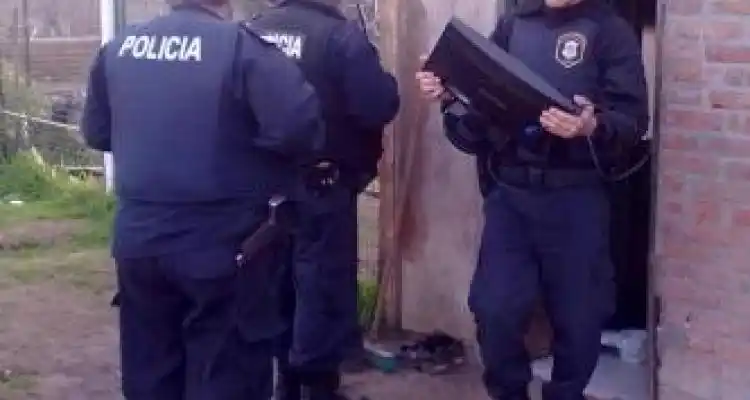 Recuperan elementos robados