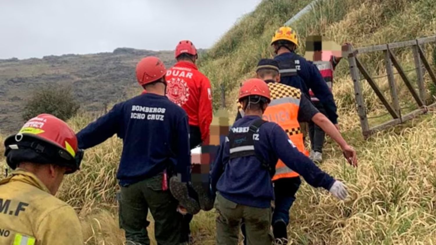 Milagro en las Altas Cumbres cordobesas: un joven cayó 20 metros en un precipicio y se salvó