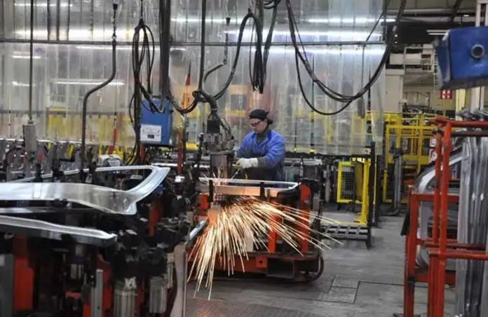 Incentivos a la producción y créditos al consumo, para reactivar la economía