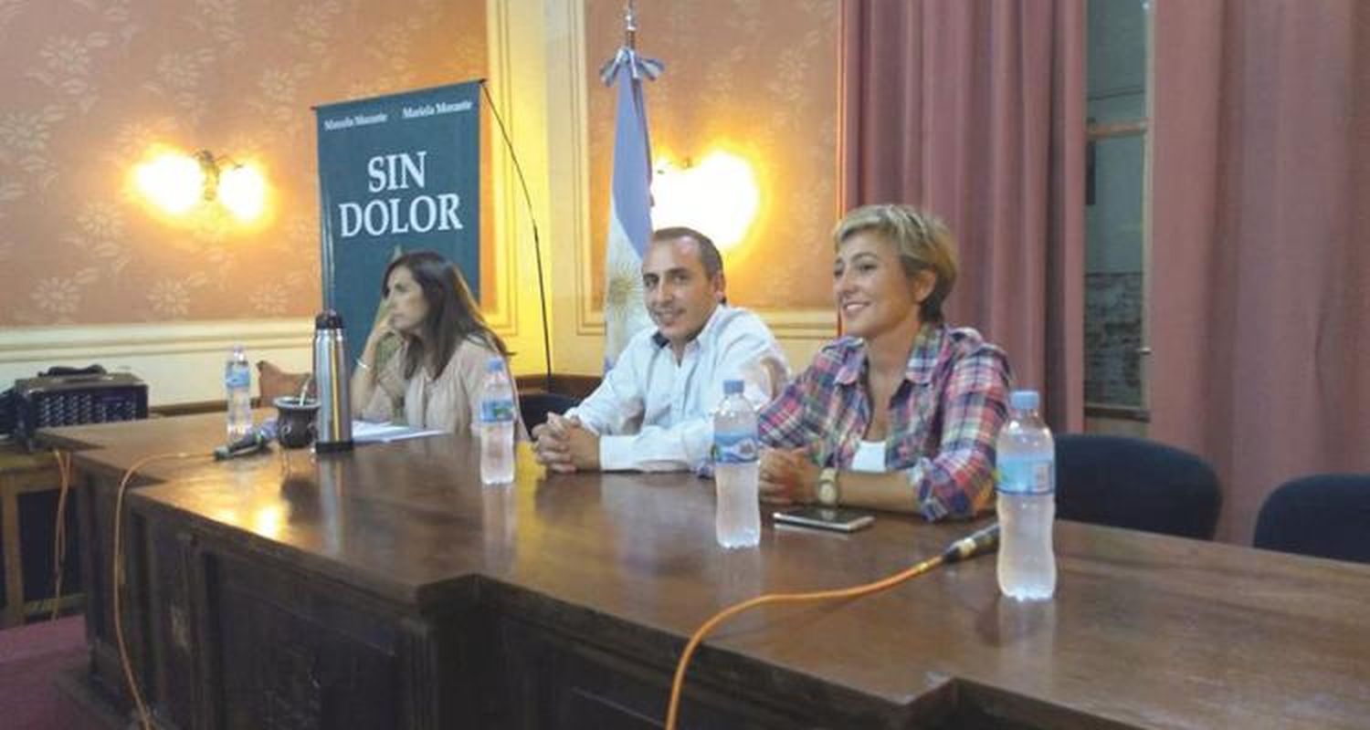 Presentaron “Sin dolor: Historias del cannabis medicinal” a sala llena