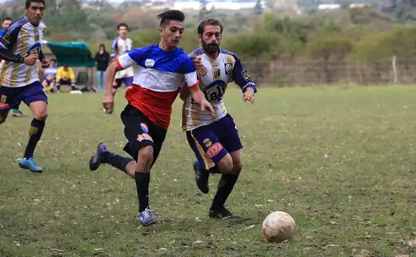 Torneo Amateur: Atlético y Termas lideran el Apertura