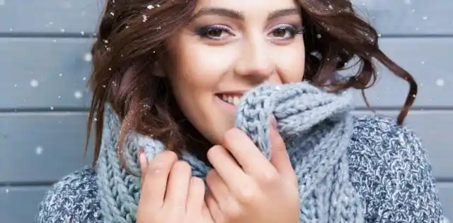 Época de tejidos gordos: las claves para usar suéteres y sacos con estilo
