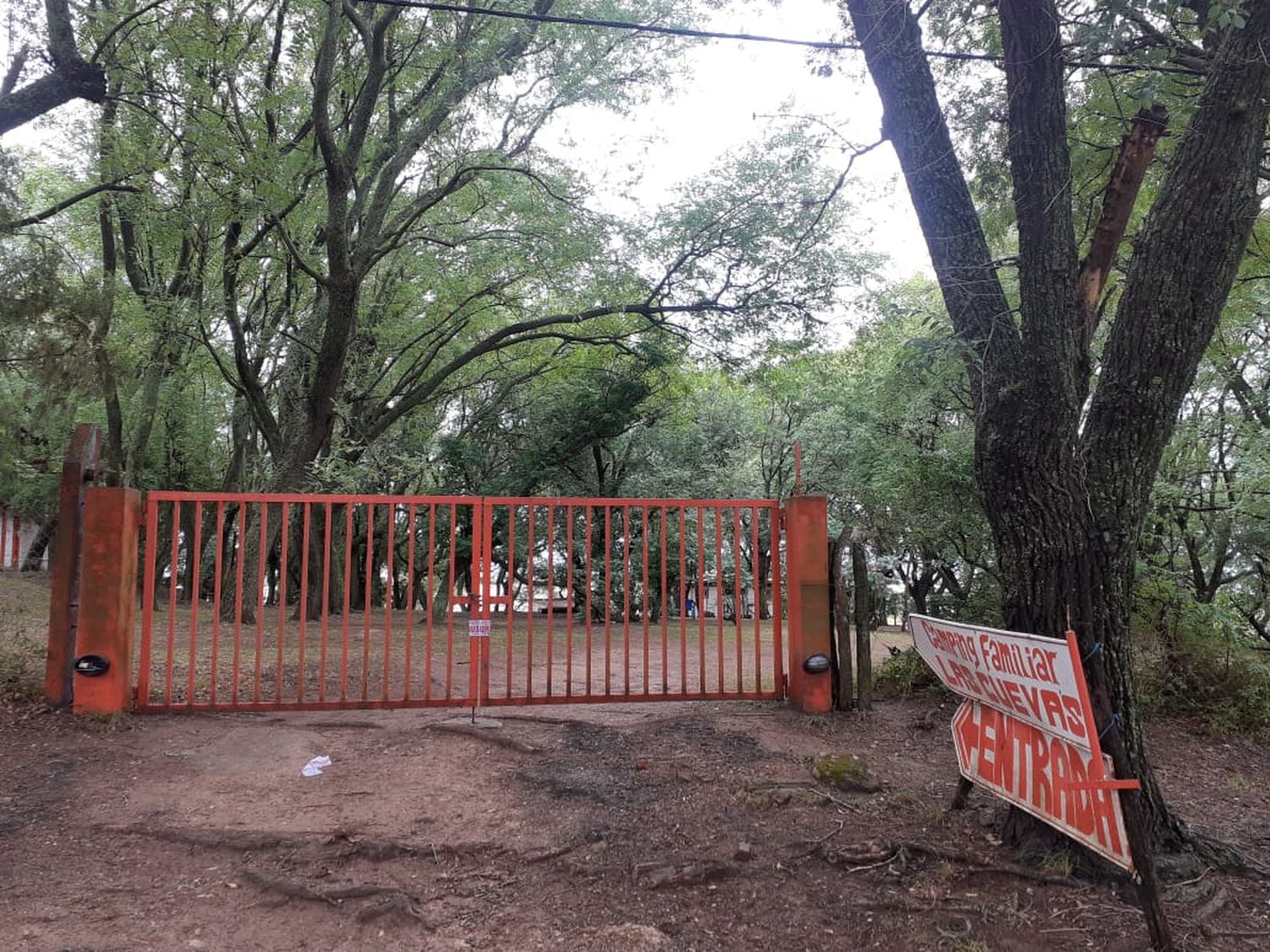 Clausura del camping en Vuelta de Obligado: el Juzgado de Faltas recibió a la administradora, que quiere retirar sus cosas
