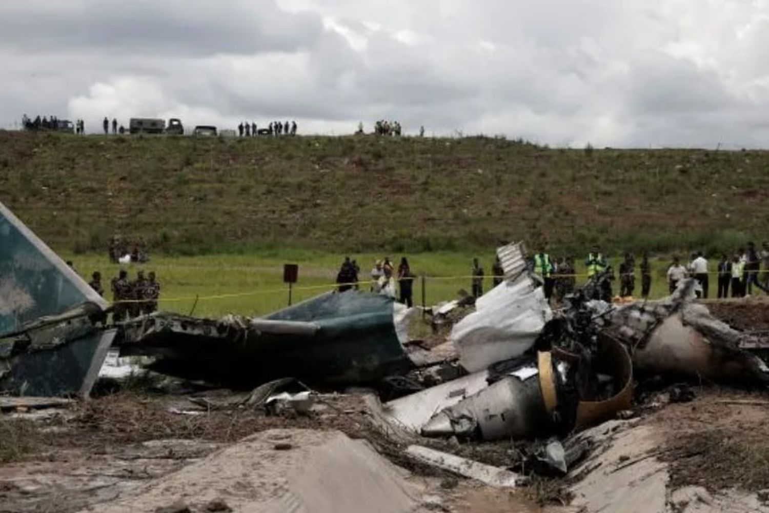 Tragedia en Nepal: un avión se estrelló y hay 18 muertos