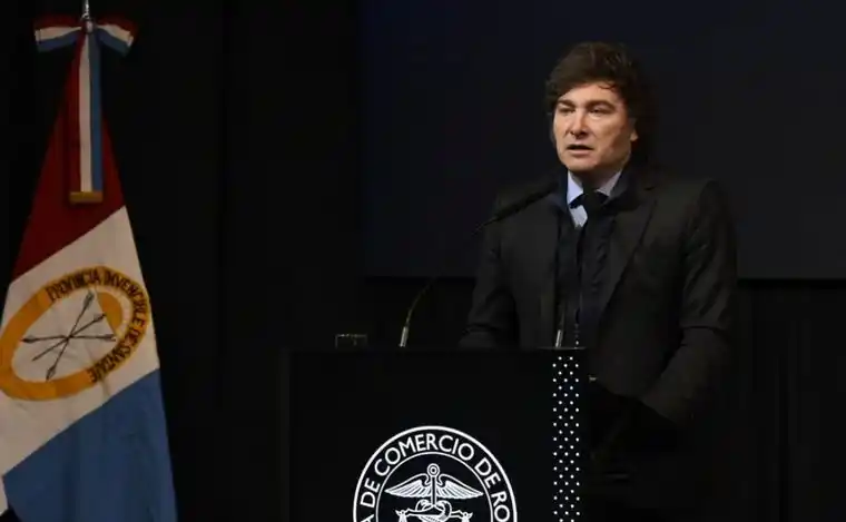 El presidente disertó en la Bolsa de Comercio de Rosario