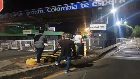 LAS FRONTERAS de VENEZUELA ESTÁN CERRADAS por las elecciones (+Resolución)