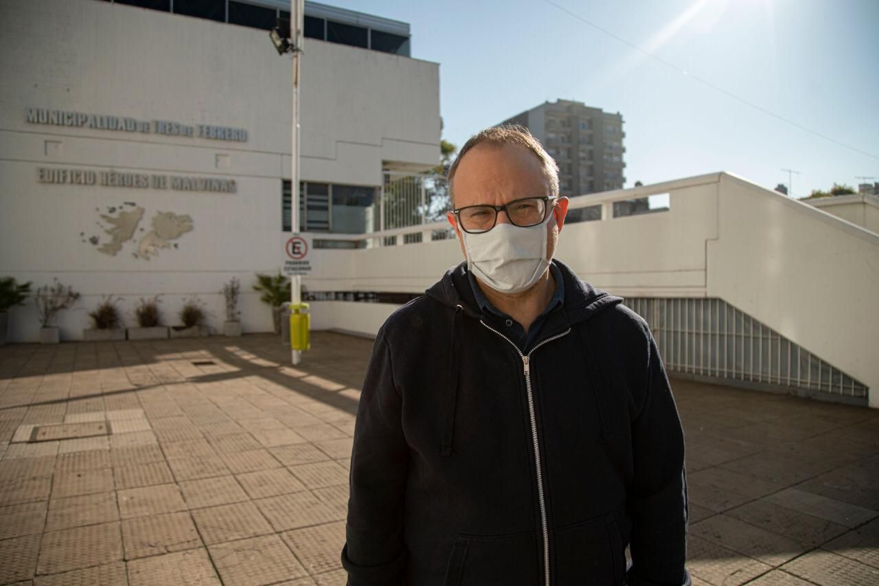Valenzuela: "El cierre del aeropuerto de El Palomar no es el camino para salir de la crisis"