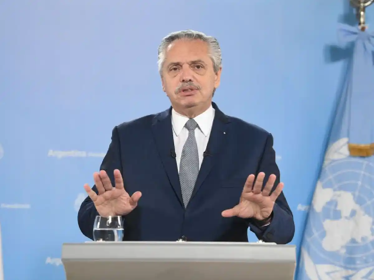 Fernández afirmó que el país fue "sometido a un endeudamiento tóxico" con el FMI