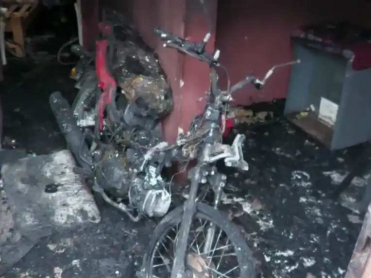 Incendio casa Vicente Lopez al 900 - 2