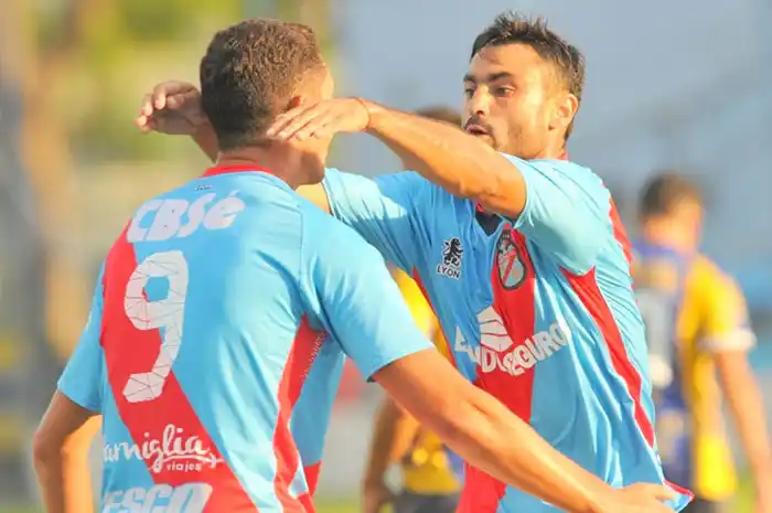 Arsenal avanzó en la Copa Argentina con un gol de Cerica