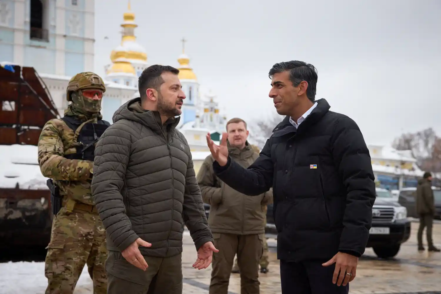 En visita sorpresa, el premier británico dio su apoyo a Kiev
