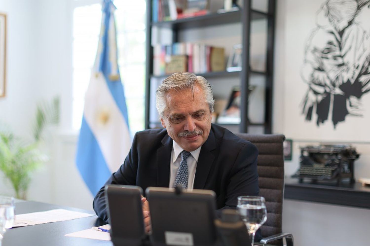La provisión de vacunas, eje del diálogo entre Fernández y Putin