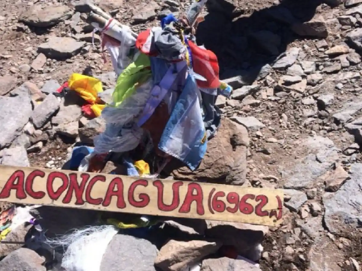 Rescataron a dos andinistas ingleses en el Cerro Aconcagua