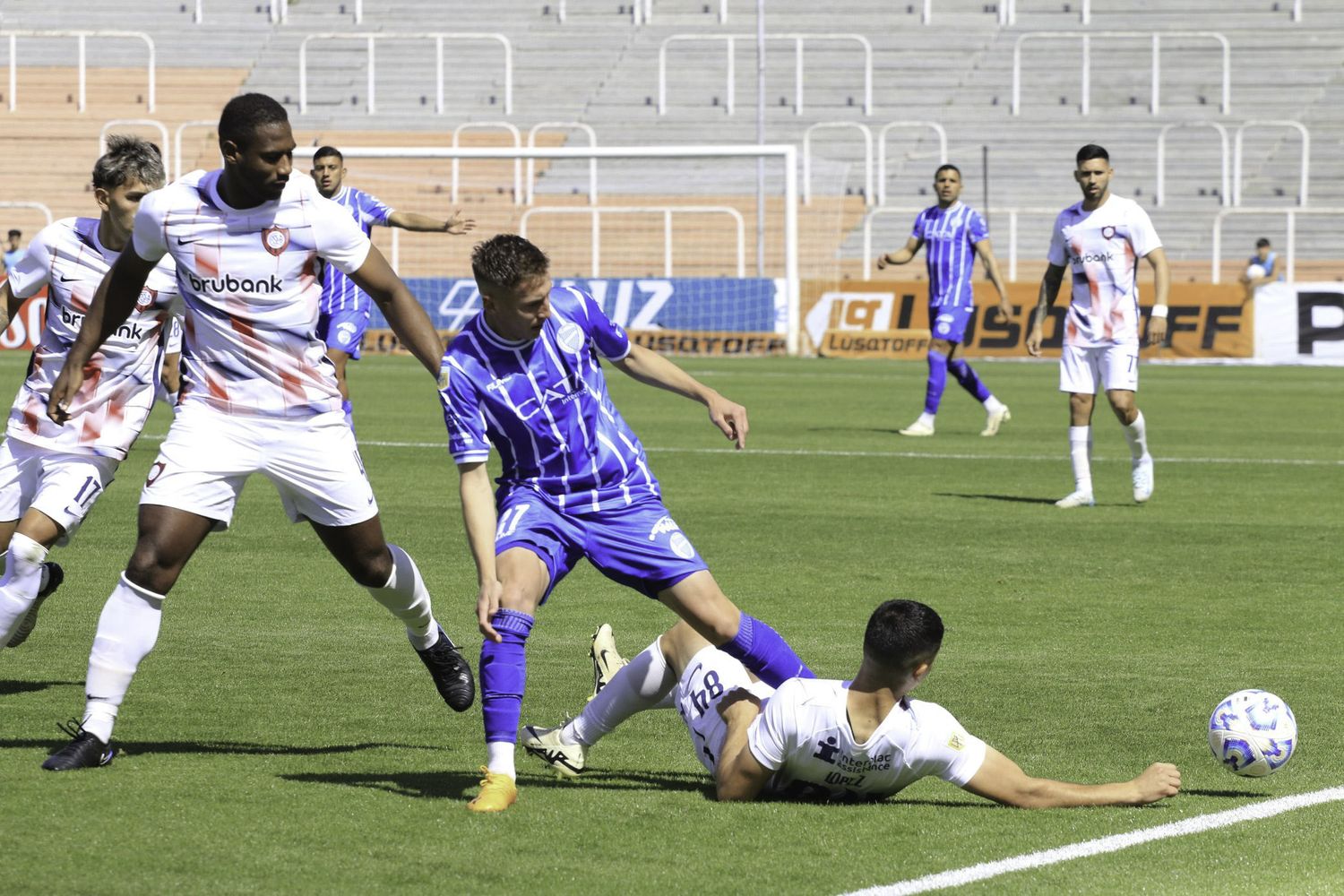 Godoy Cruz y San Lorenzo no rompieron el empate.