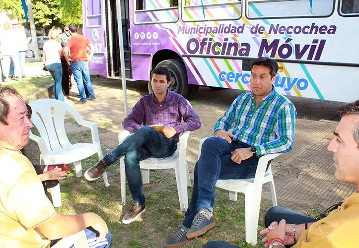 Un mano a mano. Con vecinos del 9 de Julio