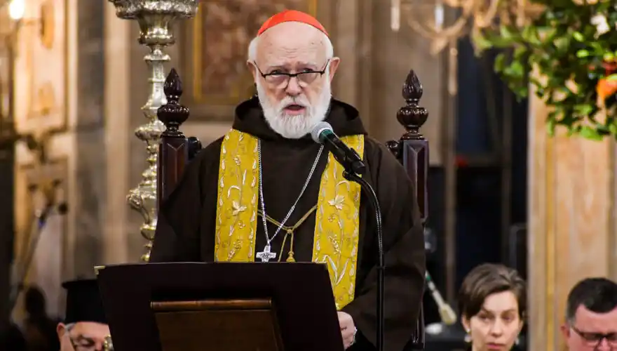 Celestino Aós, arzobispo de Santiago de Chile.