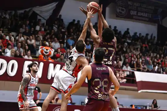 Quilmes se quedó en el final y perdió el segundo partido de la serie ante Lanús