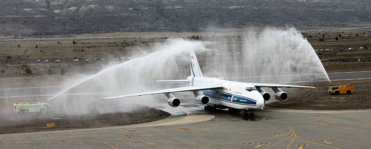 [Fotogaleria] Antonov An-124 en el aeropuerto de Bariloche