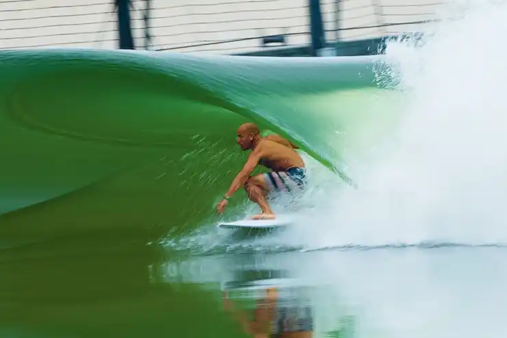 El mejor surfista de la historia creó una ola artificial que puede cambiar el deporte
