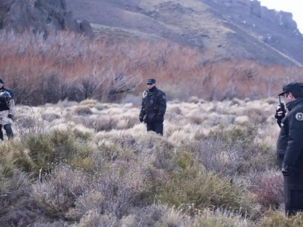 Allanan comunidad mapuche en busca de rastros de Santiago Maldonado