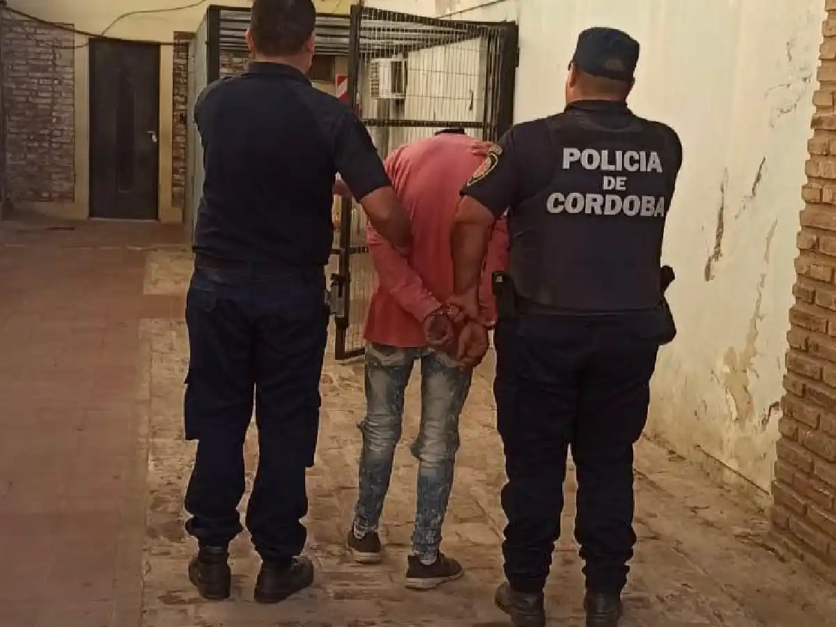 Barrio Sarmiento: rápido accionar policial detuvo a un ladrón en flagrante delito
