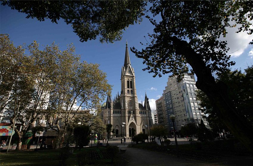 El Servicio Sacerdotal de Urgencia forma parte de la Iglesia Católica local.