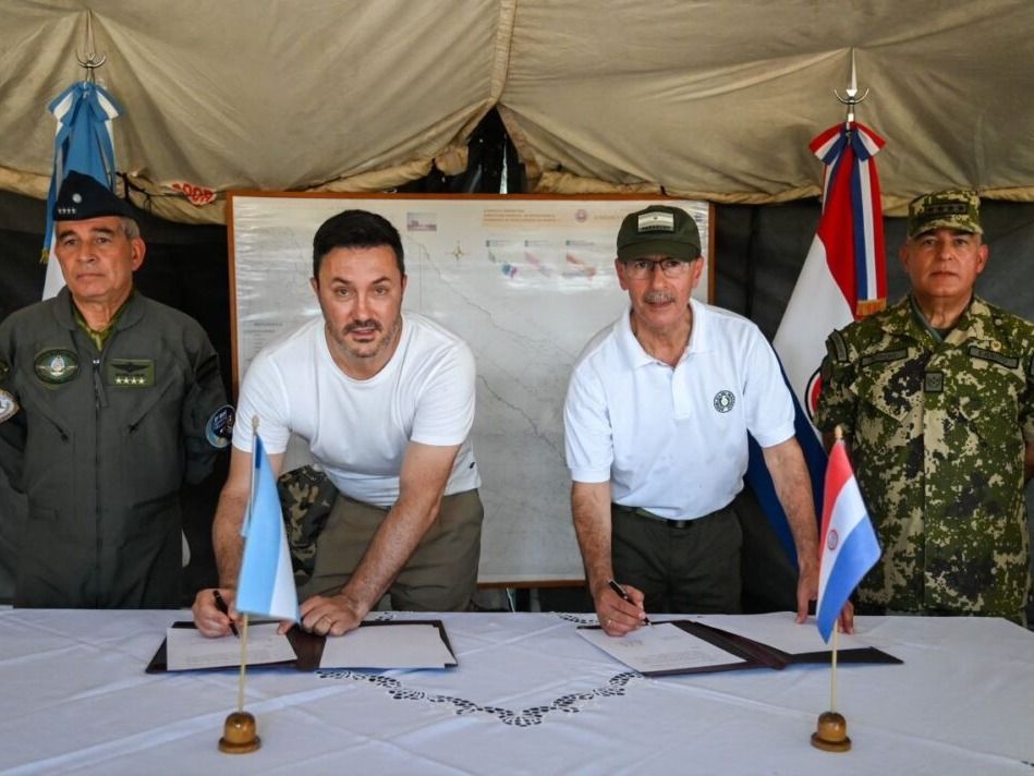 Clorinda: Petri anunció que las fuerzas armadas vuelven a la frontera pero su par paraguayo descartó una militarización