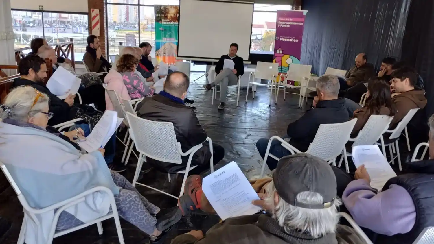Pasaje. De la reunión en la sede de Turismo
