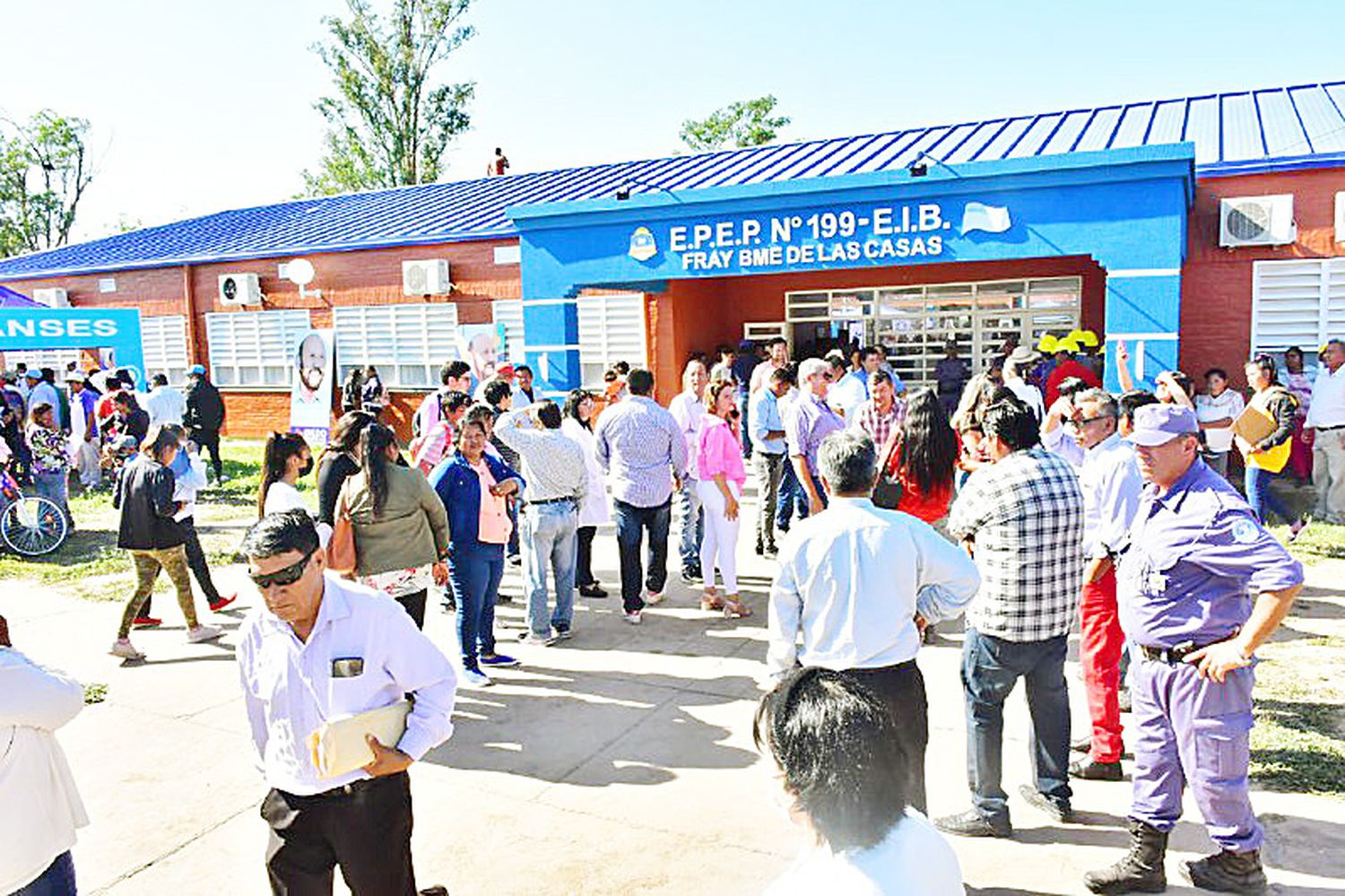 En Bartolomé de Las Casas, Insfrán anunció la
construcción de 40 viviendas para la comunidad