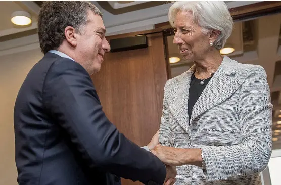 Dujovne y Lagarde acordaron iniciar negociaciones