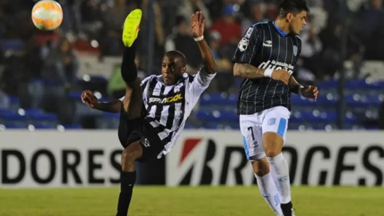 Copa Libertadores: Racing recibe a Wanderers buscando los Cuartos de Final