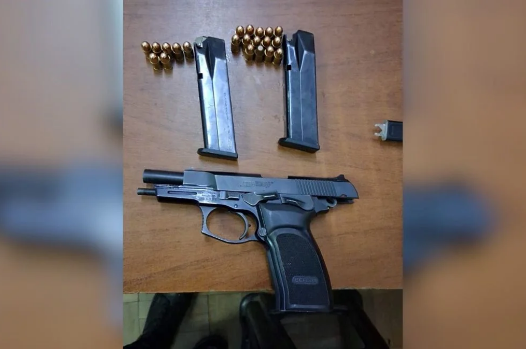 Arrestaron a cuatro sospechosos armados en barrio Los Troncos